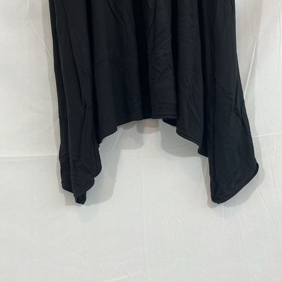 Like New Women’s Gap Size Large Black Handkerchief Bottom Tank Dress w/Pockets! - Picture 3 of 5